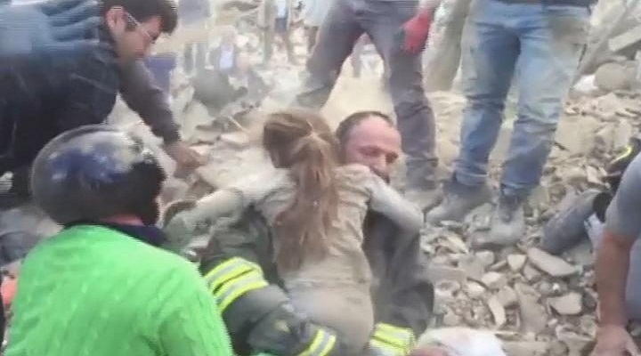 girl-rescued-italy-quake-VIDEO-large_trans++qVzuuqpFlyLIwiB6NTmJwfSVWeZ_vEN7c6bHu2jJnT8