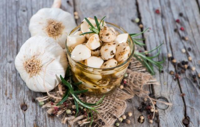 Portion of preserved Garlic