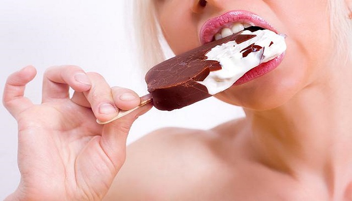 woman-eating-ice-cream