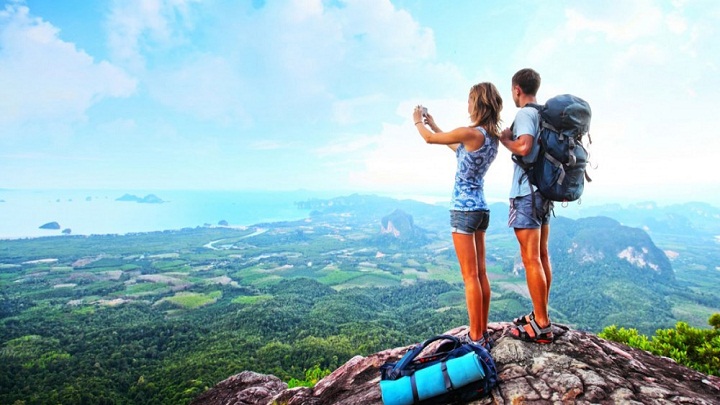 starting-an-adventure-travel-company-1000x517