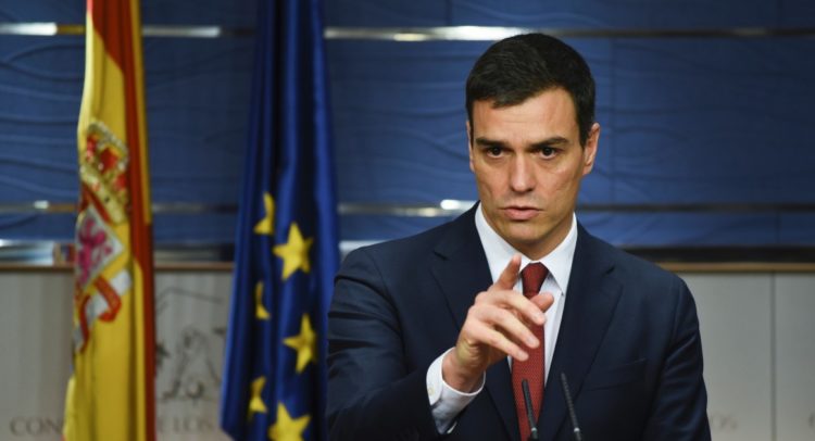 Spanish Socialist Party (PSOE) leader Pedro Sanchez speaks during a press conference at the Spanish Parliament in Madrid on February 2, 2016 after a meeting with Spain's king. Spain's King Felipe VI began on January 1, 2016 a second session of meetings with party leaders in a bid to break a political impasse over the formation of a new government following an inconclusive election on December 2015.  AFP PHOTO/ PEDRO ARMESTRE / AFP / PEDRO ARMESTRE        (Photo credit should read PEDRO ARMESTRE/AFP/Getty Images)