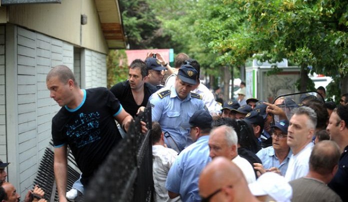protesti-opstina-centar-696x379-1