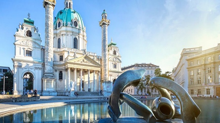 Vienna-Austria-Karlskirche