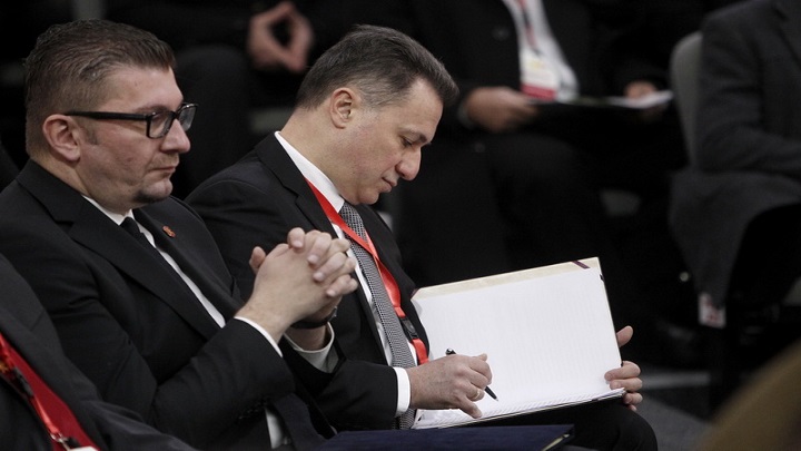 Gruevski-i-Mickoski-na-16-kongres-na-VMRO-4-bg_resize
