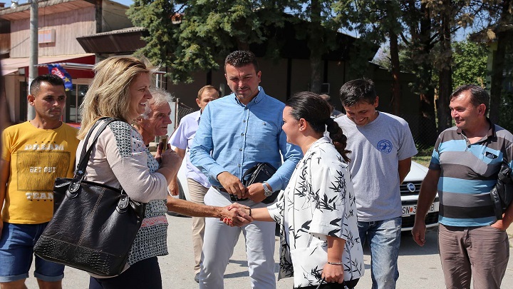 Средби со граѓани, Фросина Ременски, Лозово