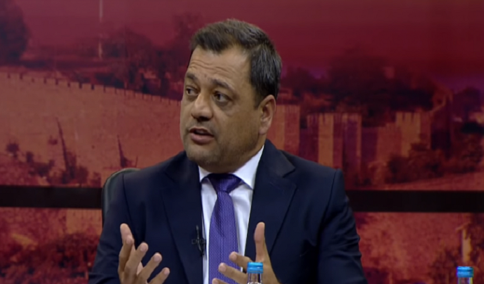 439843982323-670x354