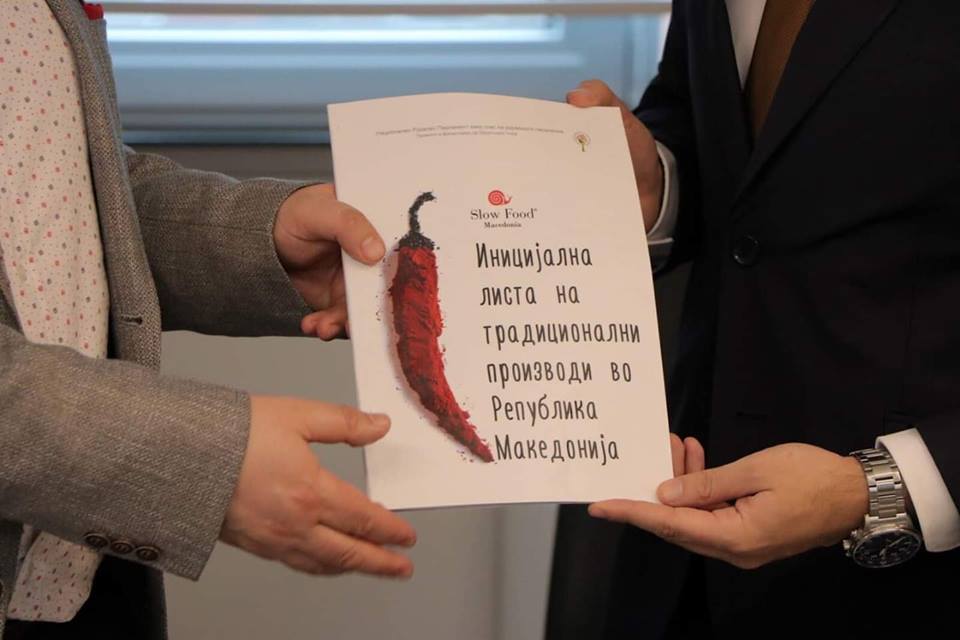 51700502_797867460579613_8915206690257764352_n