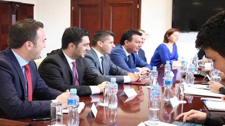 53918409_2365720670316125_5554971260238168064_n