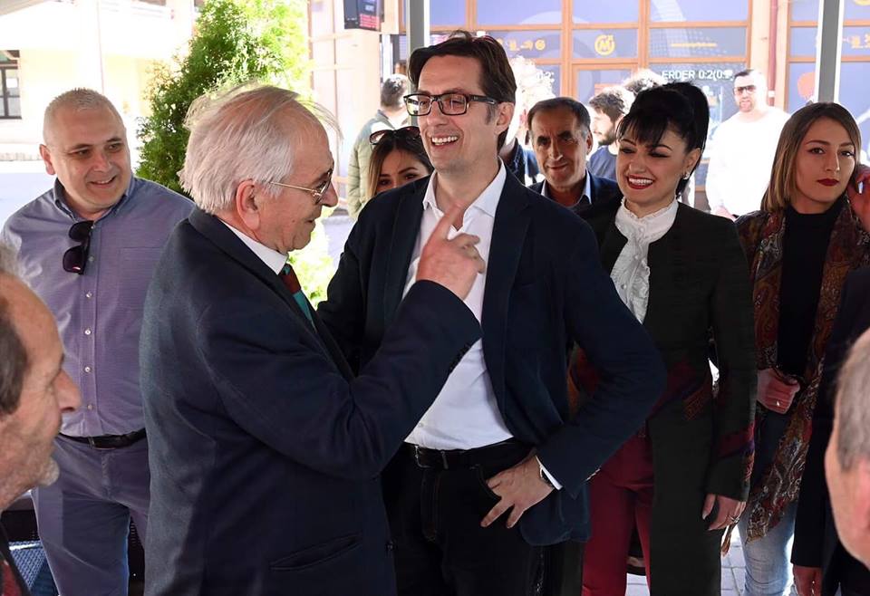 54515573_2571800912833358_4912792440244535296_n