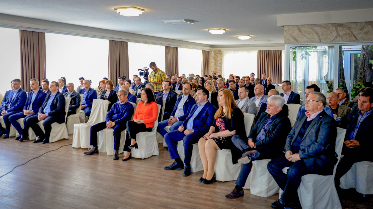 46720220525_1d87caedc4_o