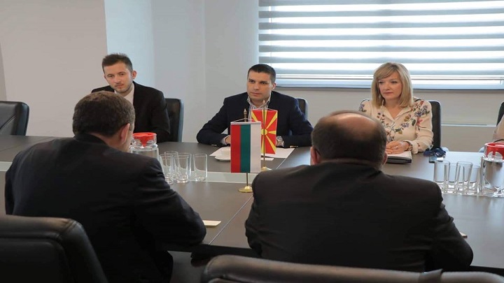 57154206_2383563585198500_5414039682310733824_n