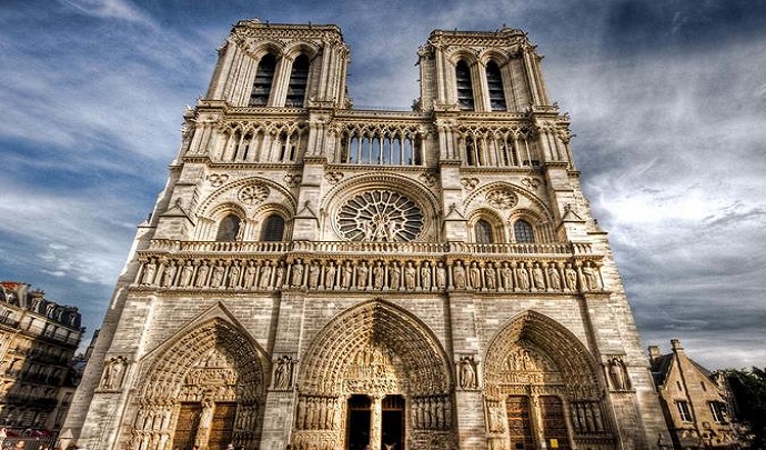 skip-the-line-notre-dame-cathedral-towers-and-ile-de-la-cite-with-host-in-paris-575199