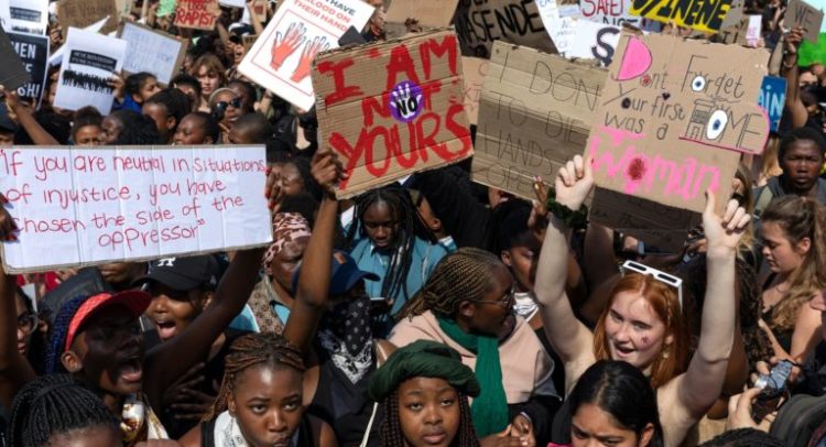 protest-na-zeni-vo-juzna-afrika-768x461