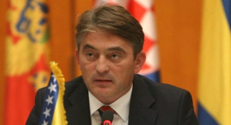komsic2