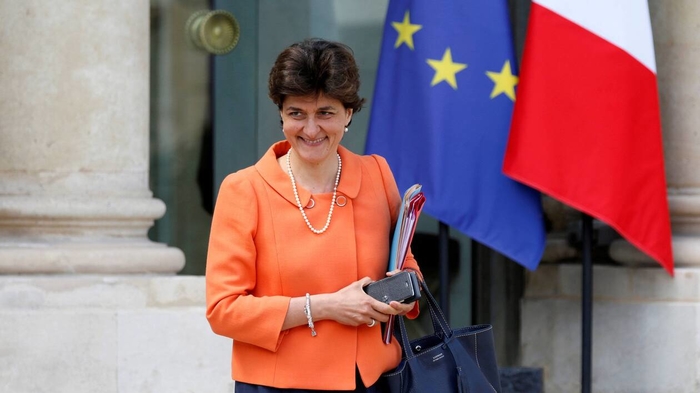 FILE PHOTO French Minister of the Armed Forces Sylvie Goulard leaves the Elysee Palace after a weekly cabinet meeting in Paris, France, May 31, 2017. REUTERS/Charles Platiau/File Photo