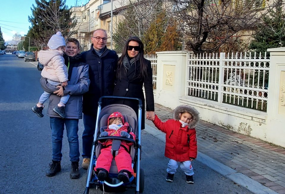 721076-lubovta-pravi-chuda-i-vo-semejstvoto-i-vo-politikata-960x652