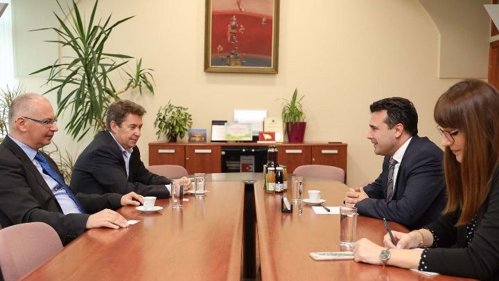 zaev1