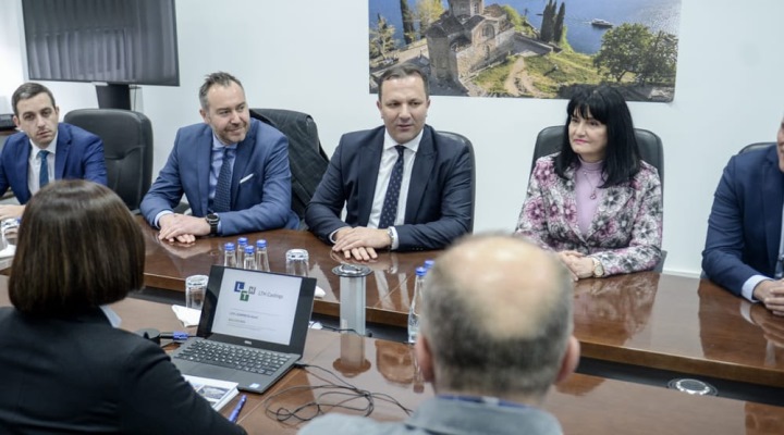 Spasovski i Apostolska