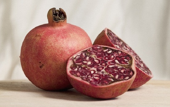 pomegranate-2086545_640