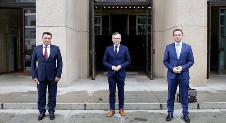 Zaev11