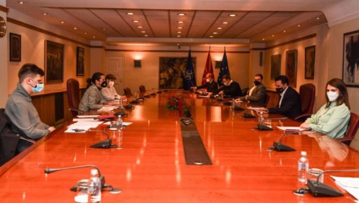 Zaev1
