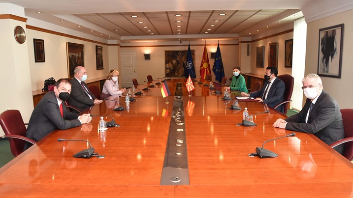 Zaev7