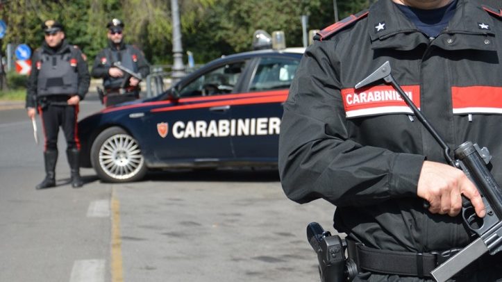 Itali-a-polici-a-karabinieri