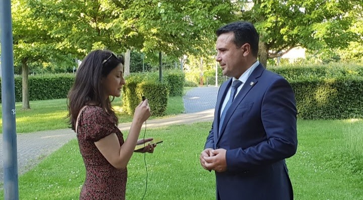 Zaev1
