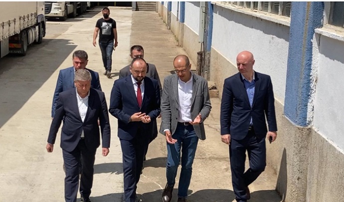 битики