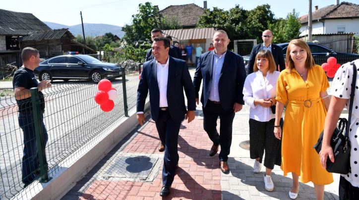 Zaev 4