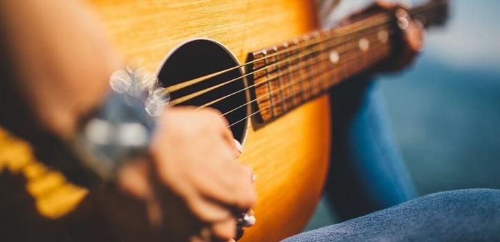 acheter-guitare-bon-marche
