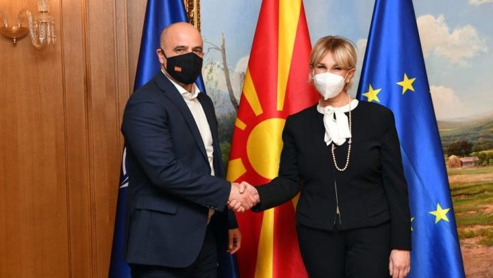 09022022_PVRSM_Kovacevski_sredba-so-ambasadorkata-na-R.Hrvatska_1-960x600