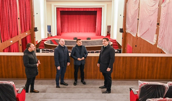 николовски
