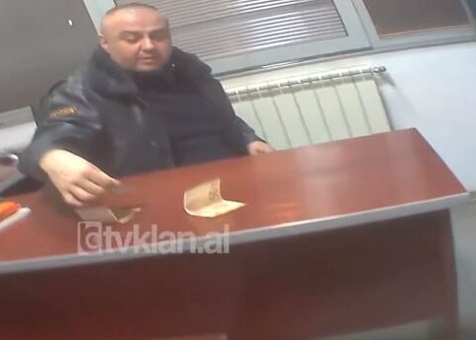 бл