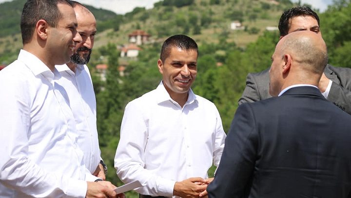 николовски