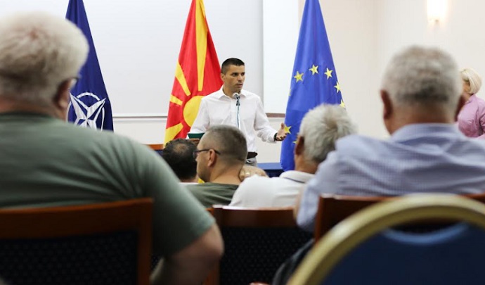 николовски