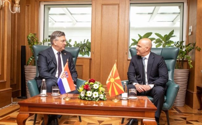 ????????????????????????????????????????????????????????