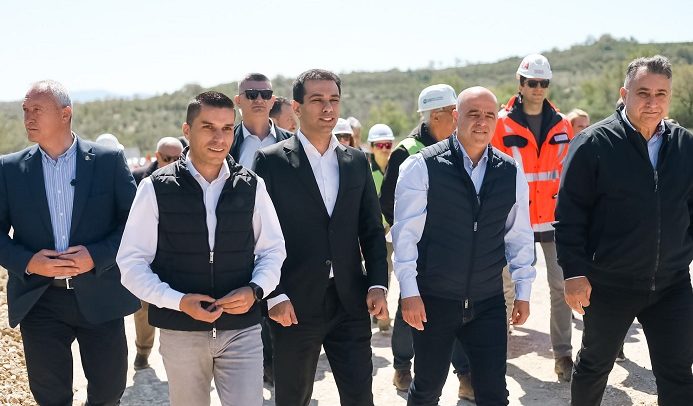 николовски