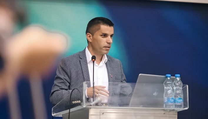 николовски