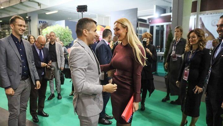 402220208_879227973571040_3782264069892767536_n