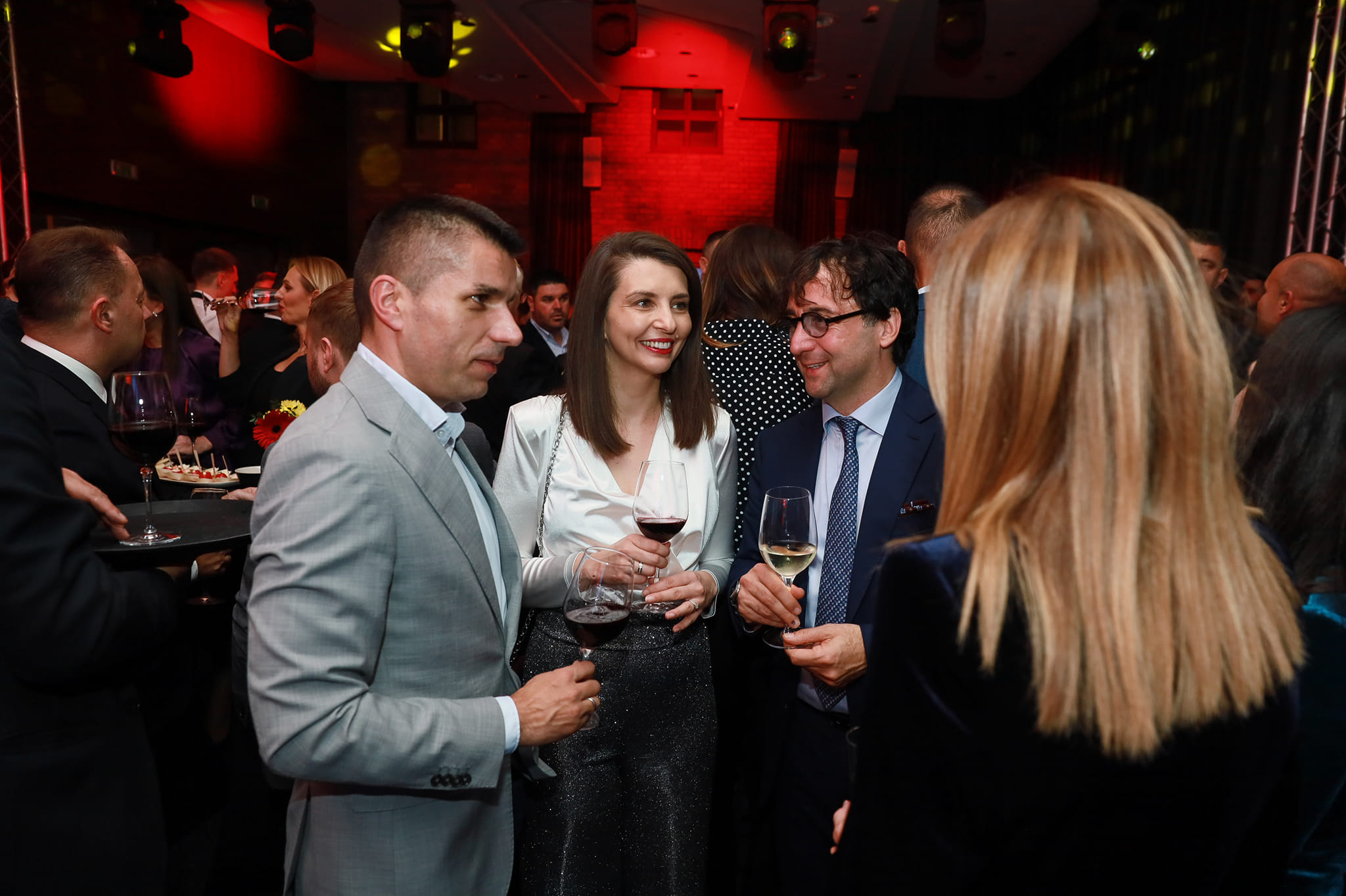 403716997_879860543507783_2494770057149153409_n