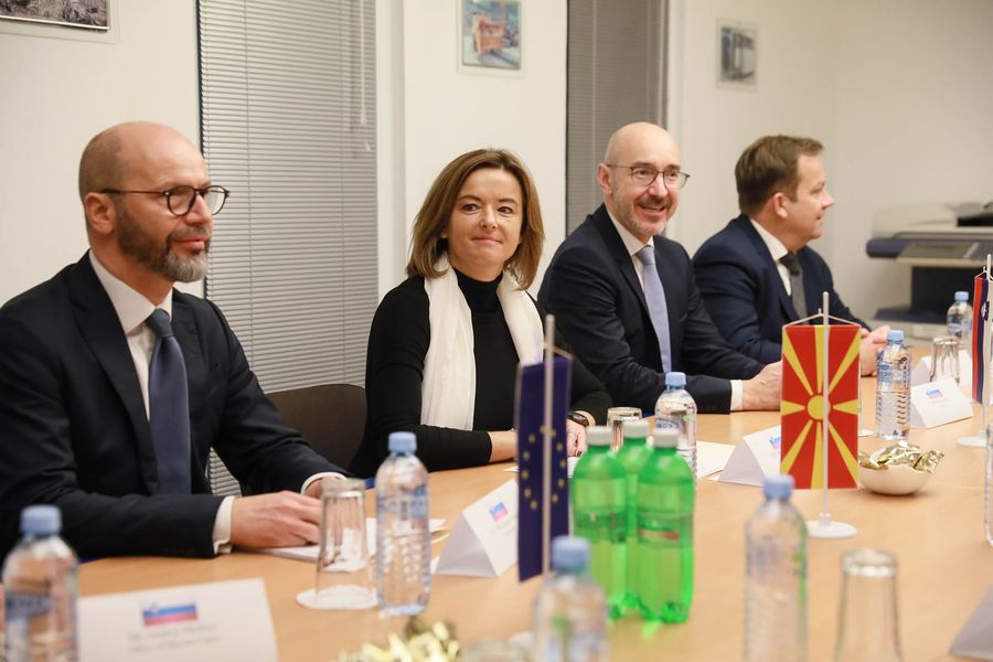 407387746_886961766130994_1639505594467699229_n