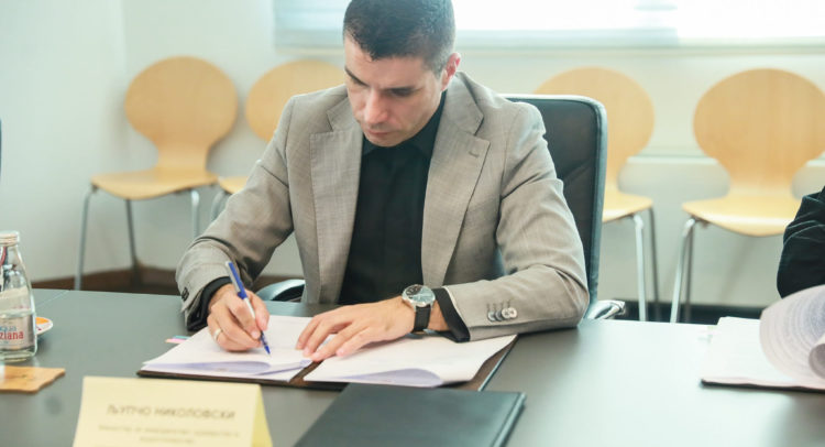 411498506_898052561688581_930761278537169804_n