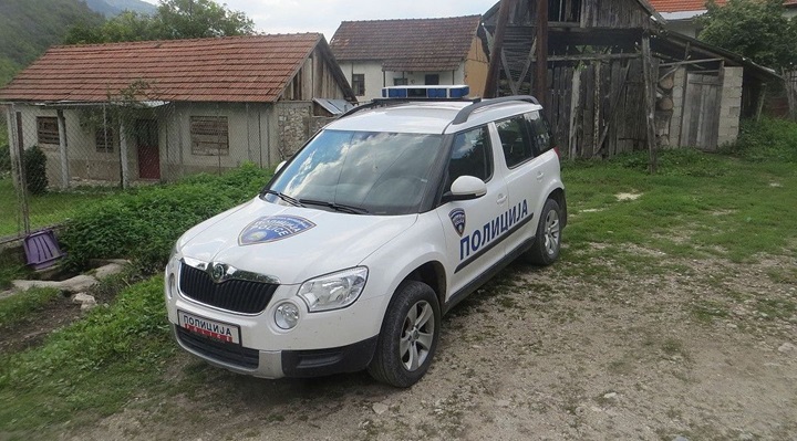 policija